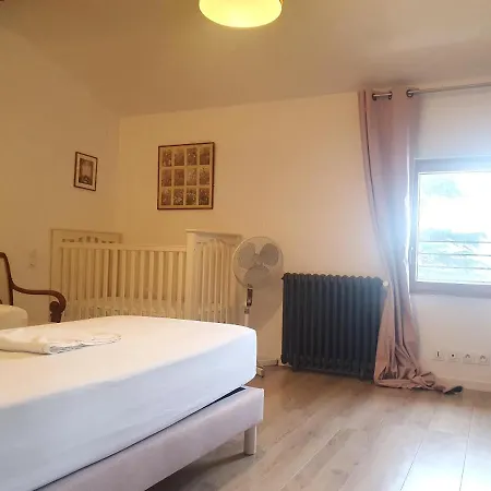 펜션 Mas Miraflors 페르피냥